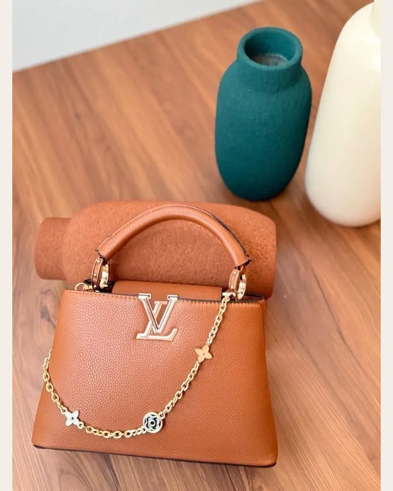 شنطة يد بمقبض علوي وملمس محبب 1