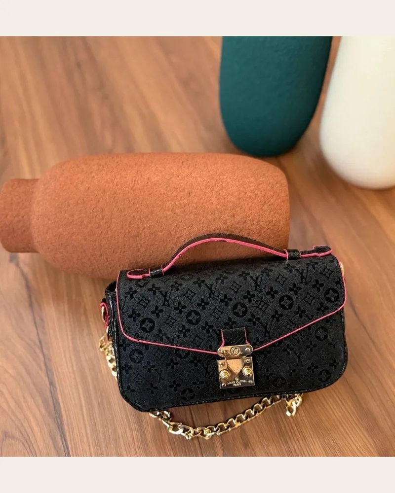 شنطة يد صغيرة بسلسلة ذهبية 4